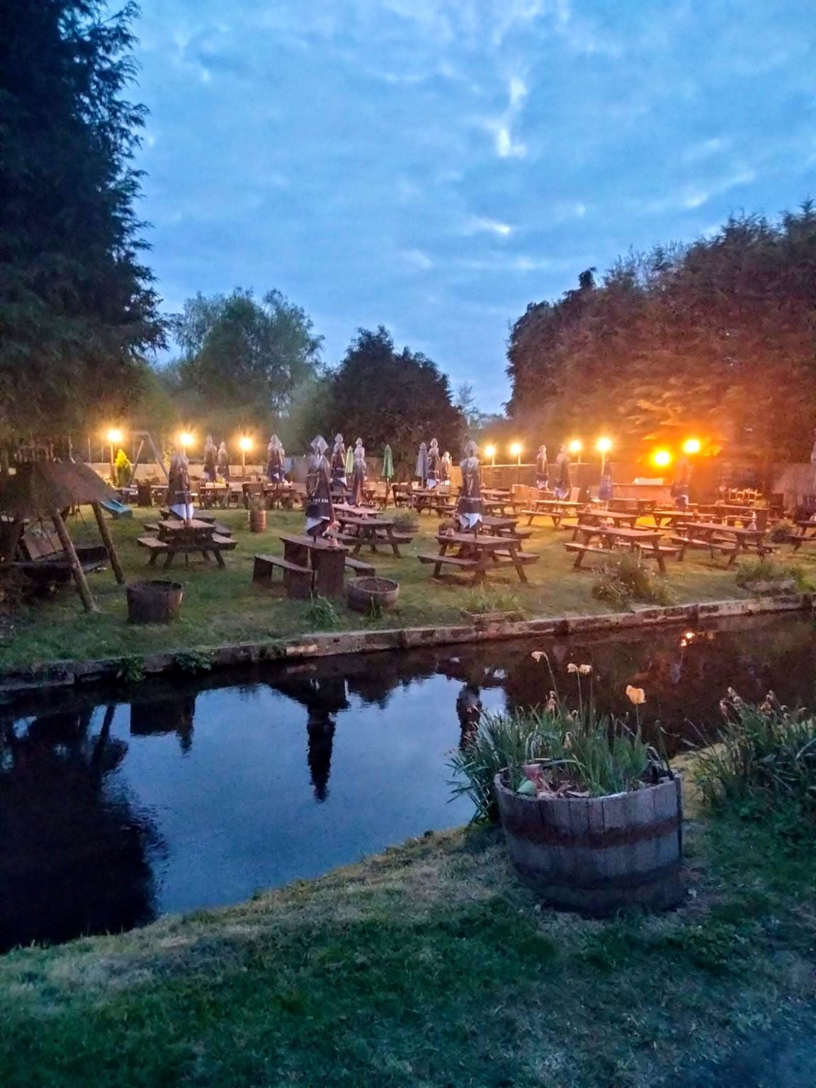 The Compasses Inn Garden